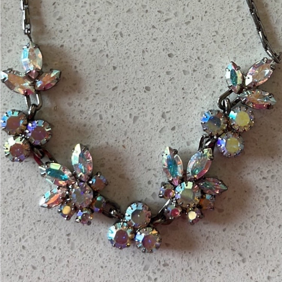 Vintage Marks & Spencer (M&S) Aurora Borealis Collectable Flower Power Choker